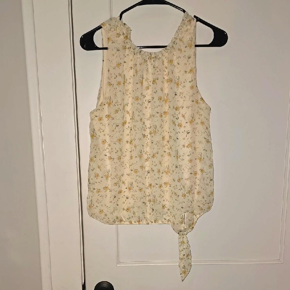 Floral Boutique Sleeveless Cream Top